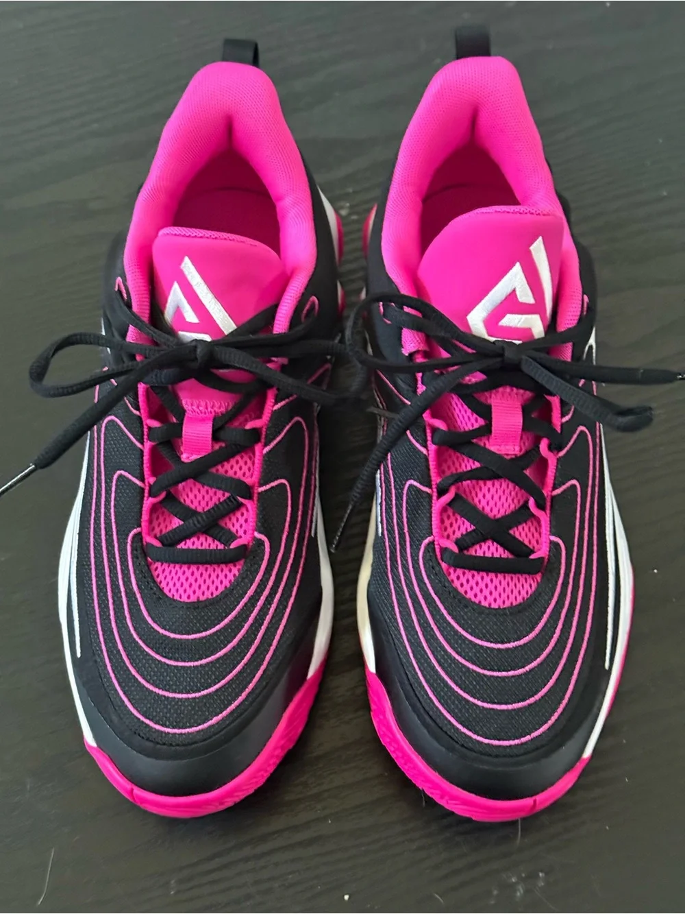 NIKE Gianni Immortality 4 Size 6.5 Youth / 8 Women